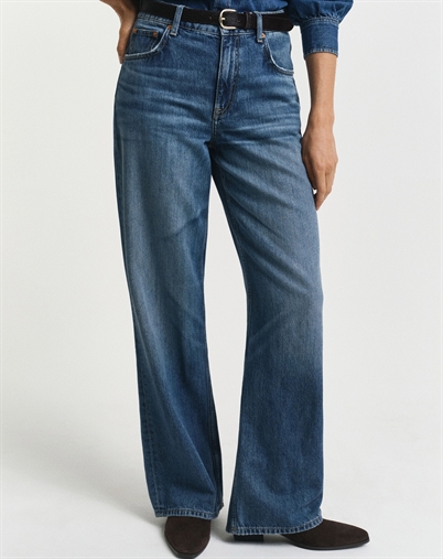 Gant - Relaxed Jeans - Mid Blue Broken